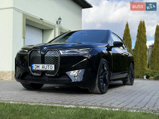 Черный БМВ iX, объемом двигателя 0 л и пробегом 57 тыс. км за 72000 $, фото 22 на Automoto.ua