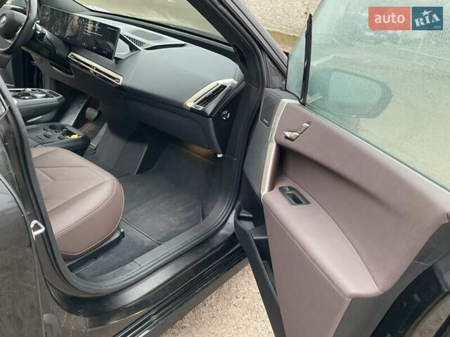 Чорний БМВ iX, об'ємом двигуна 0 л та пробігом 208 тис. км за 36499 $, фото 20 на Automoto.ua