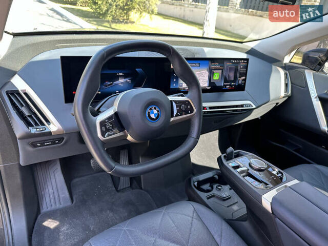 Черный БМВ iX, объемом двигателя 0 л и пробегом 83 тыс. км за 57700 $, фото 15 на Automoto.ua