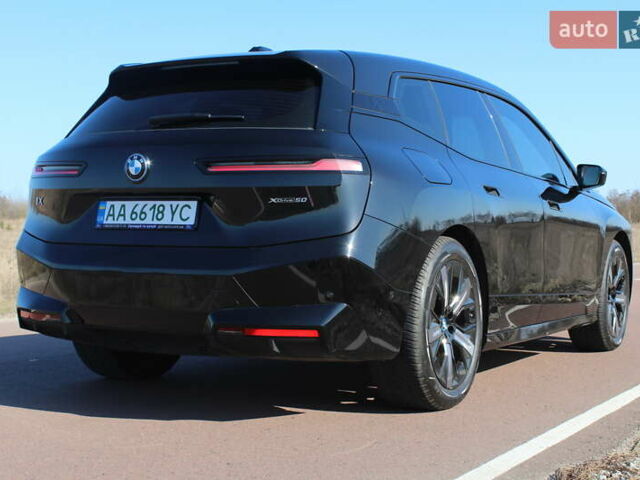 Черный БМВ iX, объемом двигателя 0 л и пробегом 85 тыс. км за 57700 $, фото 9 на Automoto.ua