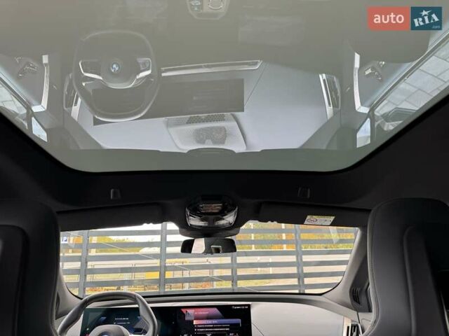 Черный БМВ iX, объемом двигателя 0 л и пробегом 45 тыс. км за 68700 $, фото 4 на Automoto.ua