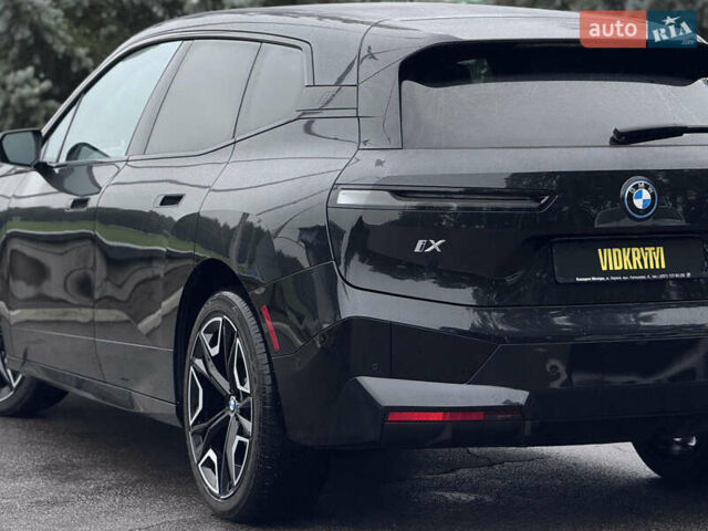 Черный БМВ iX, объемом двигателя 0 л и пробегом 18 тыс. км за 45900 $, фото 18 на Automoto.ua