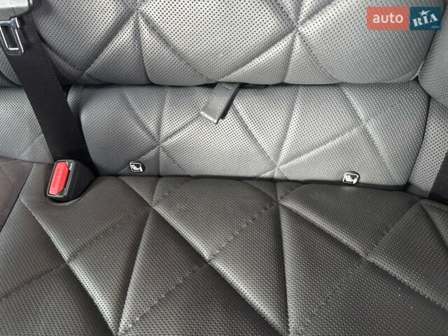 Черный БМВ iX, объемом двигателя 0 л и пробегом 71 тыс. км за 48240 $, фото 28 на Automoto.ua