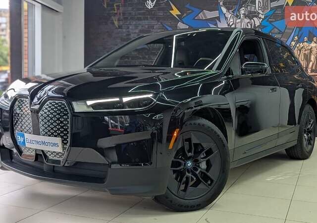 Чорний БМВ iX, об'ємом двигуна 0 л та пробігом 23 тис. км за 62399 $, фото 9 на Automoto.ua