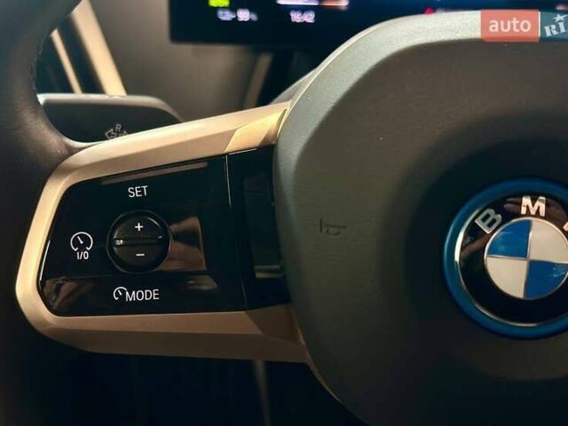 Черный БМВ iX, объемом двигателя 0 л и пробегом 62 тыс. км за 60390 $, фото 30 на Automoto.ua