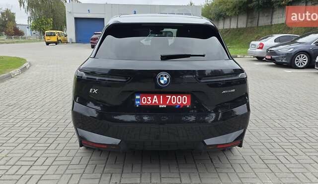 Черный БМВ iX, объемом двигателя 0 л и пробегом 98 тыс. км за 58800 $, фото 30 на Automoto.ua