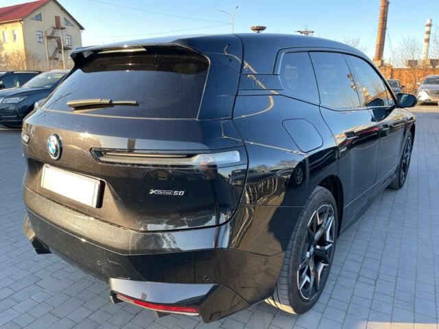 Черный БМВ iX, объемом двигателя 0 л и пробегом 14 тыс. км за 67300 $, фото 8 на Automoto.ua