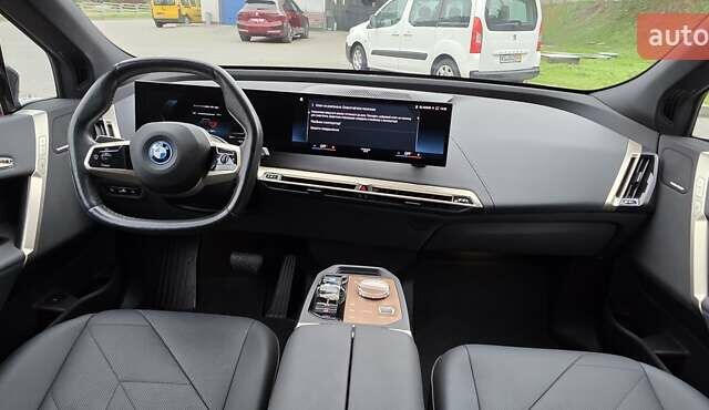 Черный БМВ iX, объемом двигателя 0 л и пробегом 98 тыс. км за 58800 $, фото 101 на Automoto.ua