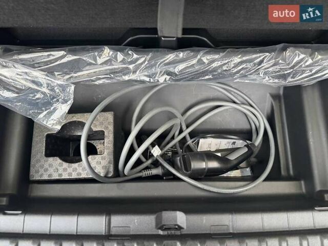 Черный БМВ iX, объемом двигателя 0 л и пробегом 17 тыс. км за 80900 $, фото 39 на Automoto.ua