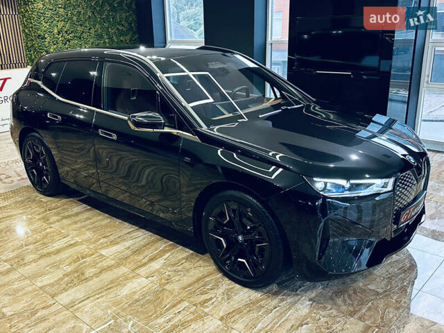 Чорний БМВ iX, об'ємом двигуна 0 л та пробігом 1 тис. км за 94900 $, фото 7 на Automoto.ua