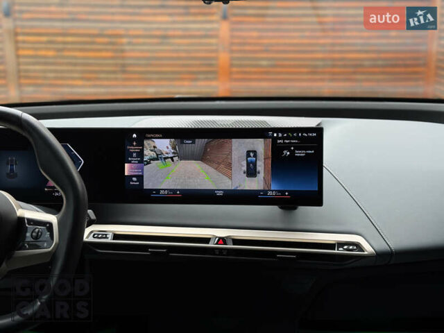 Черный БМВ iX, объемом двигателя 0 л и пробегом 38 тыс. км за 72000 $, фото 24 на Automoto.ua