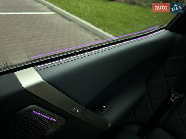 Чорний БМВ iX, об'ємом двигуна 0 л та пробігом 77 тис. км за 75900 $, фото 52 на Automoto.ua