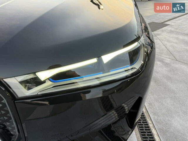 Черный БМВ iX, объемом двигателя 0 л и пробегом 19 тыс. км за 54800 $, фото 9 на Automoto.ua