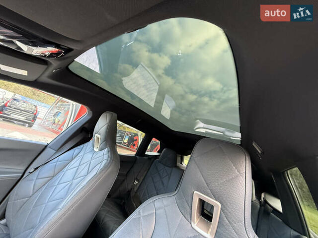 Черный БМВ iX, объемом двигателя 0 л и пробегом 46 тыс. км за 67999 $, фото 39 на Automoto.ua