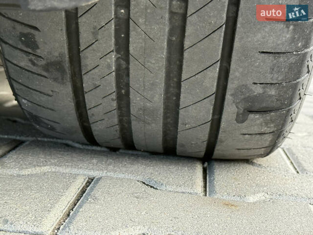 Черный БМВ iX, объемом двигателя 0 л и пробегом 46 тыс. км за 67999 $, фото 16 на Automoto.ua