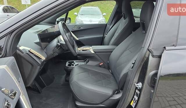 Черный БМВ iX, объемом двигателя 0 л и пробегом 98 тыс. км за 58800 $, фото 79 на Automoto.ua