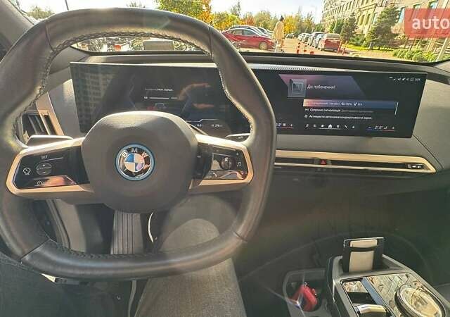 Черный БМВ iX, объемом двигателя 0 л и пробегом 12 тыс. км за 59999 $, фото 2 на Automoto.ua