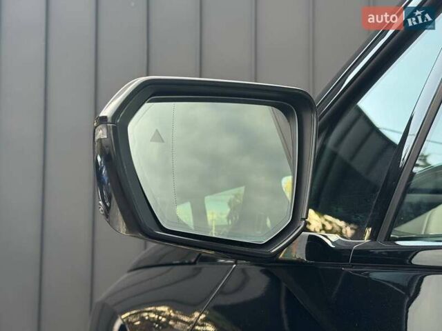 Черный БМВ iX, объемом двигателя 0 л и пробегом 17 тыс. км за 80900 $, фото 13 на Automoto.ua