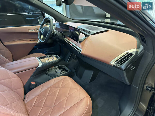 Чорний БМВ iX, об'ємом двигуна 0 л та пробігом 1 тис. км за 94900 $, фото 60 на Automoto.ua