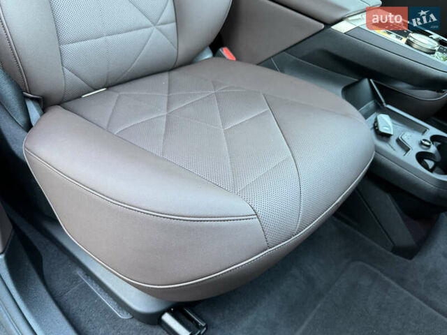 Черный БМВ iX, объемом двигателя 0 л и пробегом 72 тыс. км за 48500 $, фото 86 на Automoto.ua