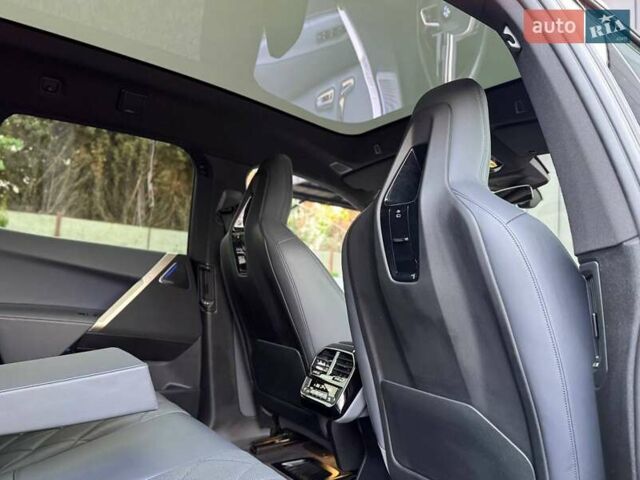 Черный БМВ iX, объемом двигателя 0 л и пробегом 17 тыс. км за 80900 $, фото 17 на Automoto.ua