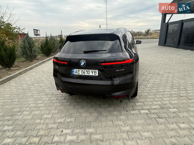 Черный БМВ iX, объемом двигателя 0 л и пробегом 40 тыс. км за 68500 $, фото 4 на Automoto.ua