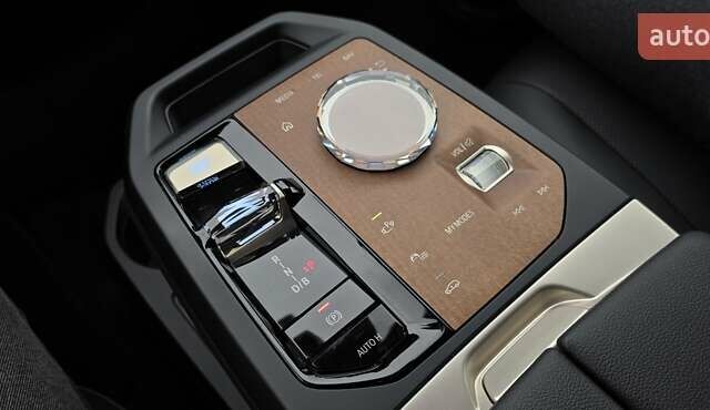 Черный БМВ iX, объемом двигателя 0 л и пробегом 98 тыс. км за 58800 $, фото 131 на Automoto.ua