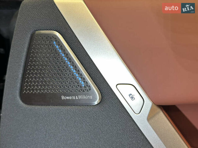 Чорний БМВ iX, об'ємом двигуна 0 л та пробігом 1 тис. км за 94900 $, фото 52 на Automoto.ua