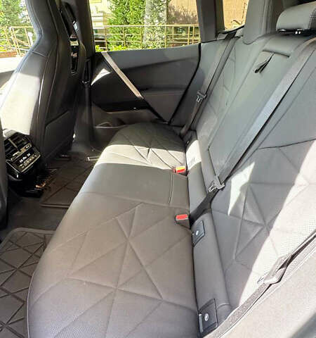 Черный БМВ iX, объемом двигателя 0 л и пробегом 12 тыс. км за 59999 $, фото 10 на Automoto.ua