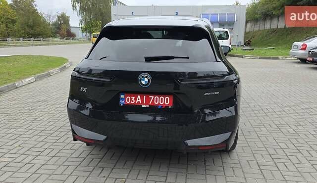 Черный БМВ iX, объемом двигателя 0 л и пробегом 98 тыс. км за 58800 $, фото 29 на Automoto.ua