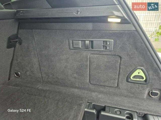 Черный БМВ iX, объемом двигателя 0 л и пробегом 15 тыс. км за 56300 $, фото 16 на Automoto.ua