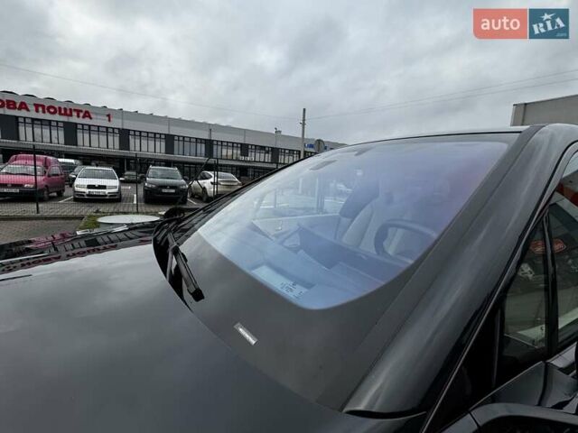 Черный БМВ iX, объемом двигателя 0 л и пробегом 27 тыс. км за 58500 $, фото 22 на Automoto.ua