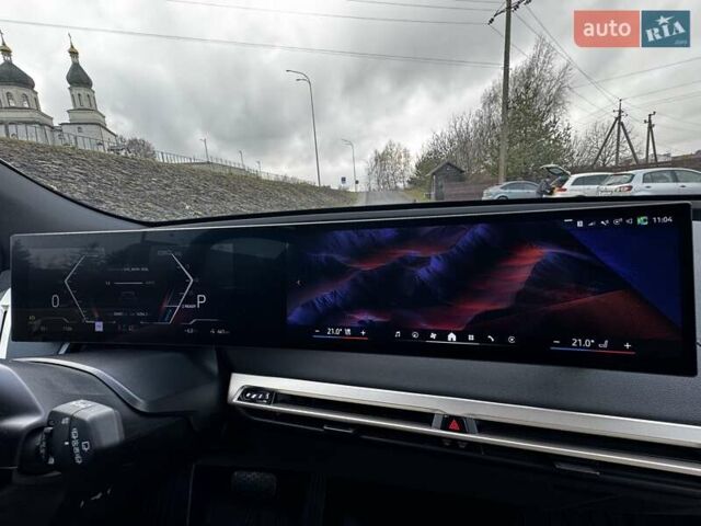 Черный БМВ iX, объемом двигателя 0 л и пробегом 27 тыс. км за 58500 $, фото 31 на Automoto.ua