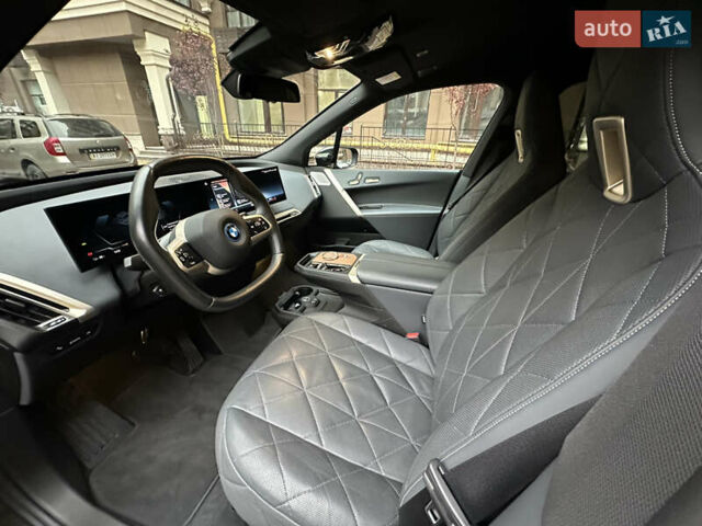 Чорний БМВ iX, об'ємом двигуна 0 л та пробігом 77 тис. км за 75900 $, фото 38 на Automoto.ua