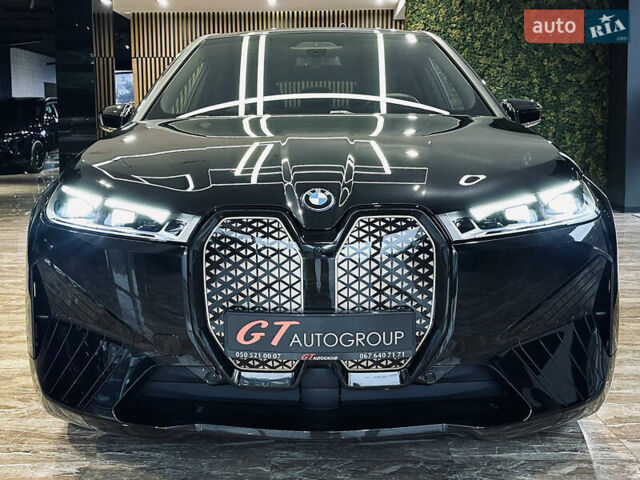 Чорний БМВ iX, об'ємом двигуна 0 л та пробігом 1 тис. км за 94900 $, фото 1 на Automoto.ua