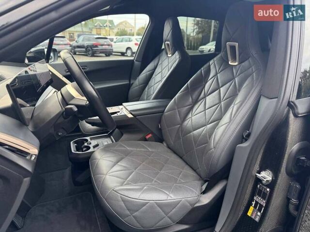 Черный БМВ iX, объемом двигателя 0 л и пробегом 17 тыс. км за 80900 $, фото 15 на Automoto.ua