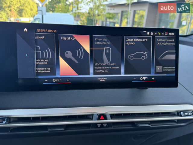 Черный БМВ iX, объемом двигателя 0 л и пробегом 72 тыс. км за 48500 $, фото 62 на Automoto.ua