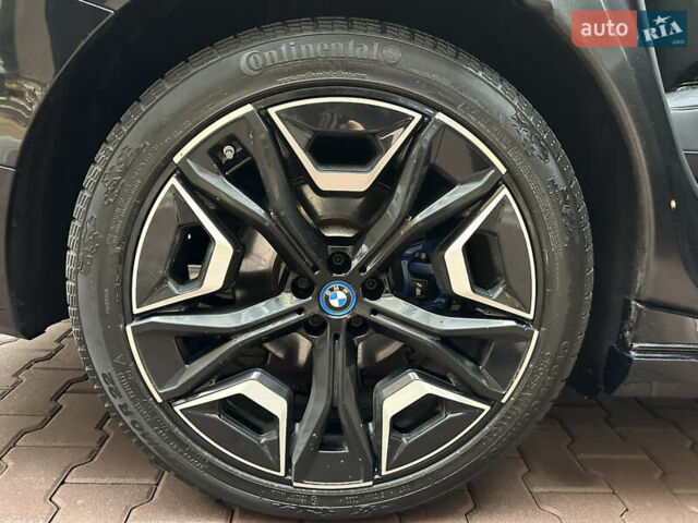Чорний БМВ iX, об'ємом двигуна 0 л та пробігом 77 тис. км за 75900 $, фото 35 на Automoto.ua