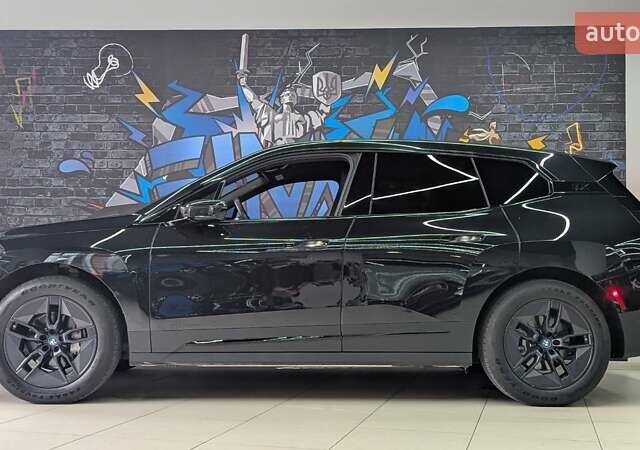 Чорний БМВ iX, об'ємом двигуна 0 л та пробігом 23 тис. км за 62399 $, фото 10 на Automoto.ua