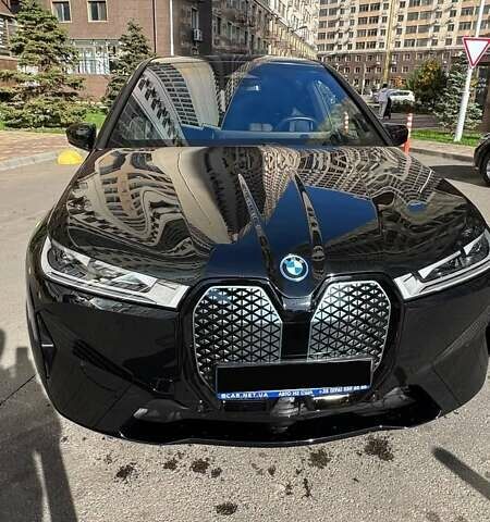 Черный БМВ iX, объемом двигателя 0 л и пробегом 12 тыс. км за 59999 $, фото 13 на Automoto.ua