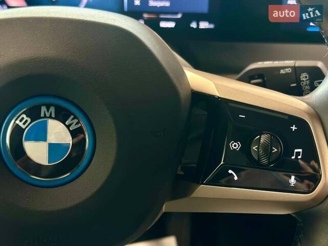 Черный БМВ iX, объемом двигателя 0 л и пробегом 62 тыс. км за 60390 $, фото 31 на Automoto.ua