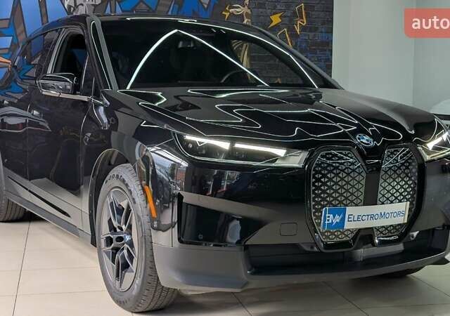 Чорний БМВ iX, об'ємом двигуна 0 л та пробігом 23 тис. км за 62399 $, фото 16 на Automoto.ua
