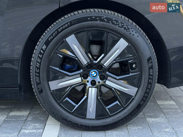 Черный БМВ iX, объемом двигателя 0 л и пробегом 72 тыс. км за 48500 $, фото 22 на Automoto.ua
