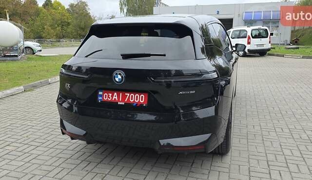 Черный БМВ iX, объемом двигателя 0 л и пробегом 98 тыс. км за 58800 $, фото 28 на Automoto.ua