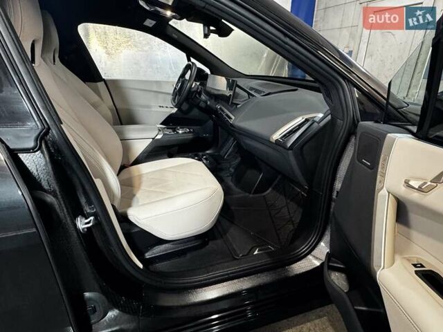 Черный БМВ iX, объемом двигателя 0 л и пробегом 27 тыс. км за 58500 $, фото 50 на Automoto.ua