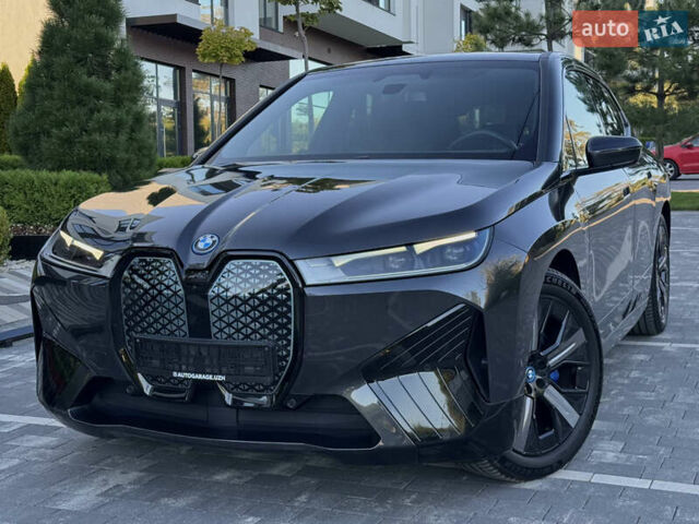 Черный БМВ iX, объемом двигателя 0 л и пробегом 72 тыс. км за 48500 $, фото 2 на Automoto.ua
