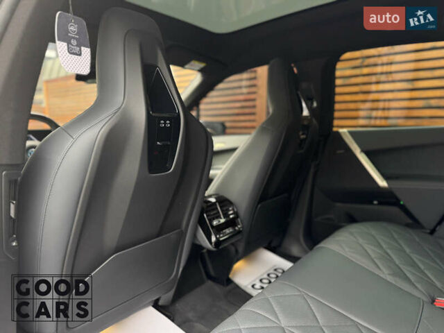 Черный БМВ iX, объемом двигателя 0 л и пробегом 38 тыс. км за 72000 $, фото 35 на Automoto.ua