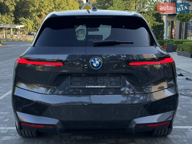 Черный БМВ iX, объемом двигателя 0 л и пробегом 72 тыс. км за 48500 $, фото 8 на Automoto.ua