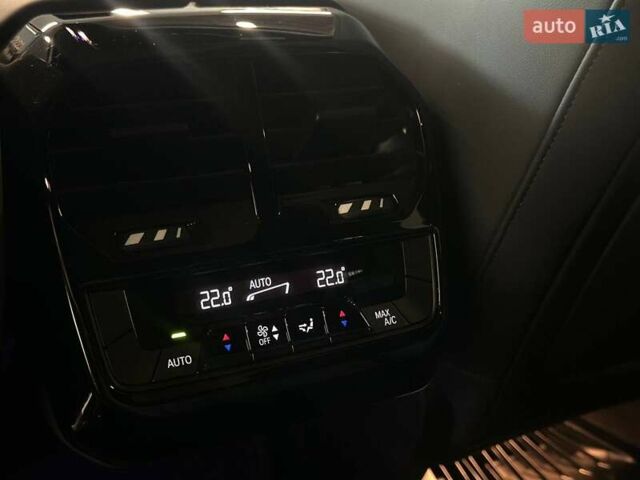 Черный БМВ iX, объемом двигателя 0 л и пробегом 62 тыс. км за 60390 $, фото 38 на Automoto.ua