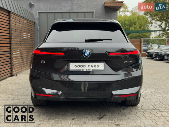 Черный БМВ iX, объемом двигателя 0 л и пробегом 38 тыс. км за 72000 $, фото 5 на Automoto.ua